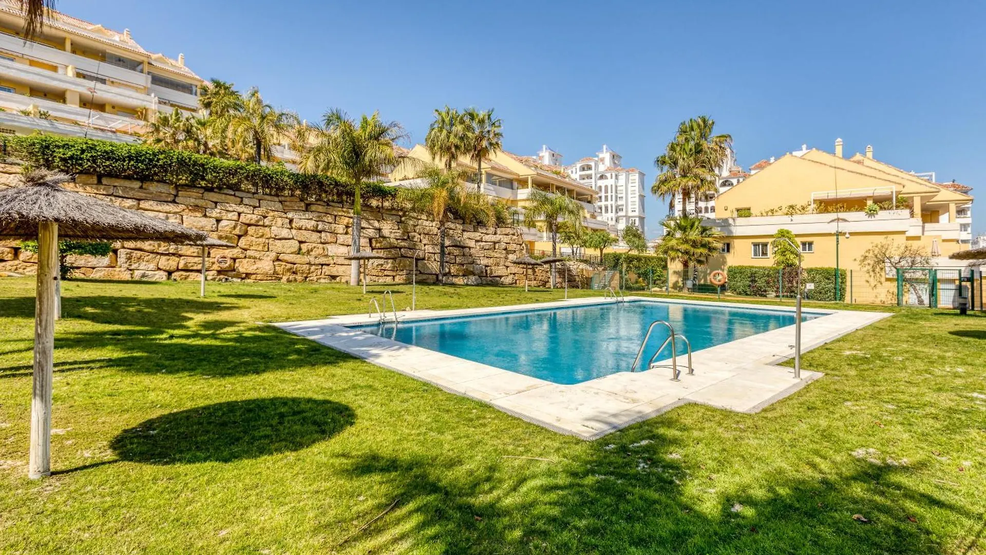 Hanami Puerto Alto Pa4-10 Estepona Hiszpania