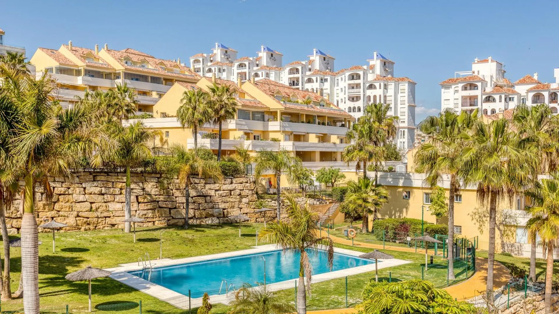 Hanami Puerto Alto Pa4-10 Estepona 0*,  Hiszpania